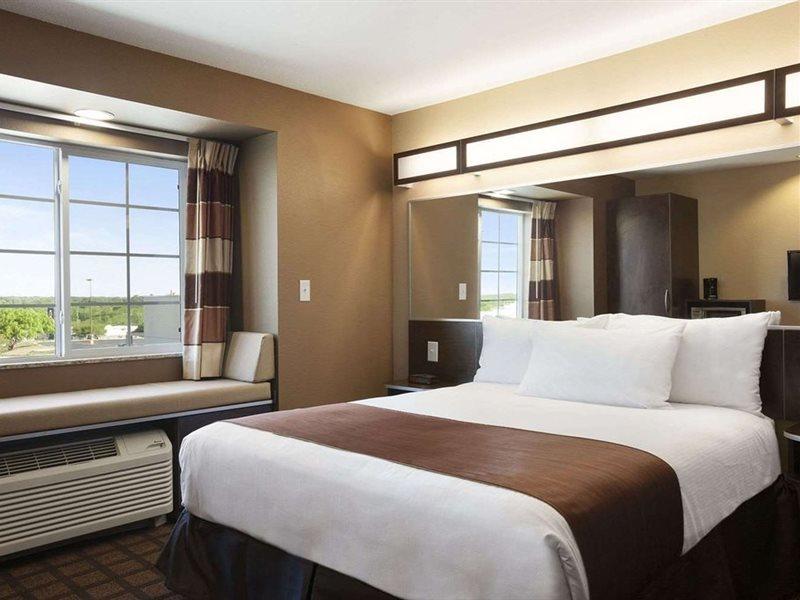 Microtel Inn & Suites Pleasanton Dış mekan fotoğraf
